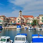 別荘 House Srima-vodice Dalmatia スリマ