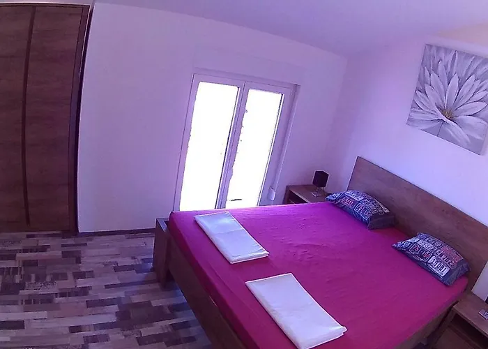 House Srima-vodice Dalmatia 度假居 *